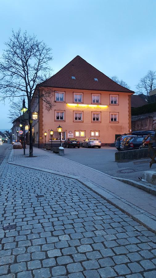 ホテルSchwarzwaldgasthof Baren ティティゼー・ノイシュタット エクステリア 写真
